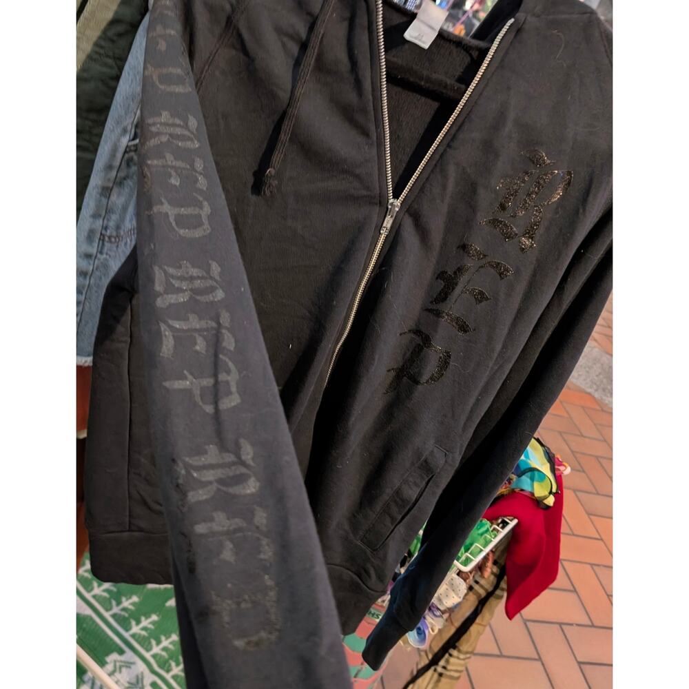 Taylor Swift Reputation Stadium Tour black zip-up hoodie